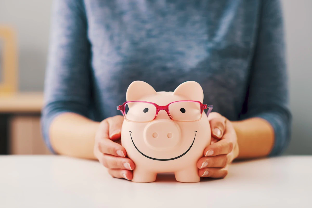 smart piggy bank for Mindful Spending Goals as a Conscious Shopper